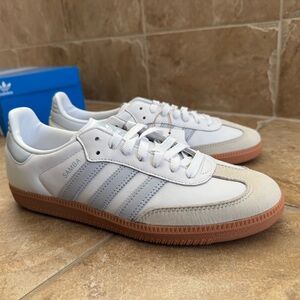 NEW in box: Adidas Samba OG White Women’s Sneakers light baby blue